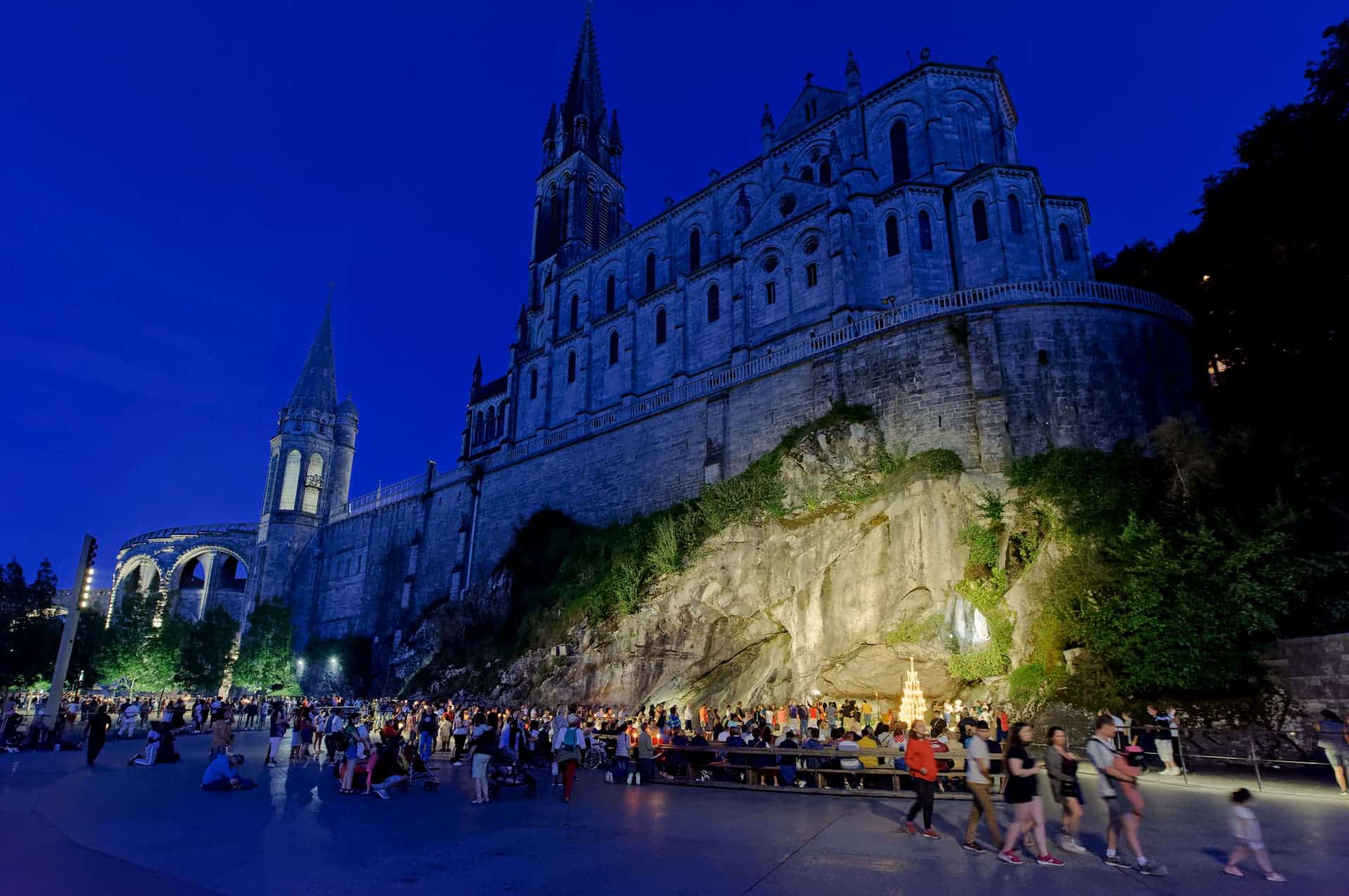 Le Sanctuaire de Lourdes